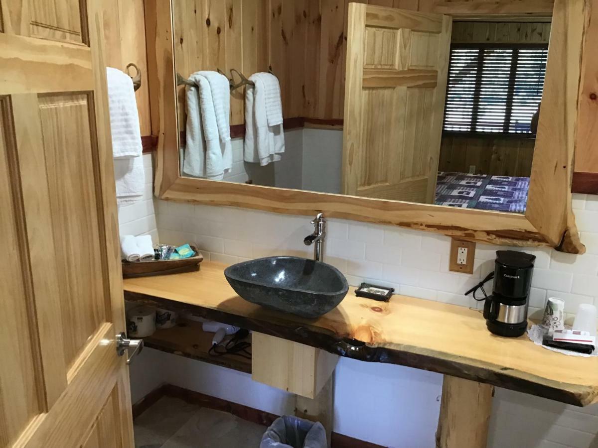 Halfway House Motel Elizabethtown Екстериор снимка